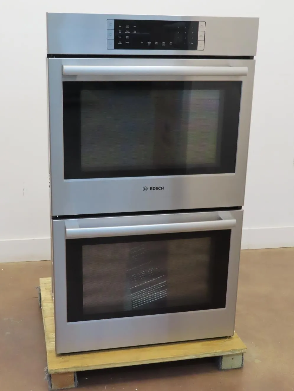 Bosch 800 Series 30" Double Electric Convection Wall Oven HBL8651UC Pictures