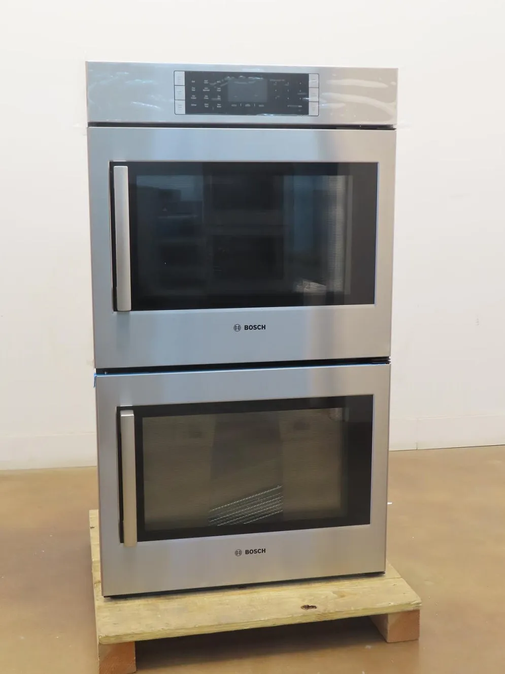 Bosch Benchmark Series HBLP651RUC 30" Convection Double Electric Wall Oven