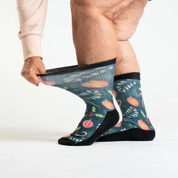 Holly Jolly Non-Binding Diabetic Socks