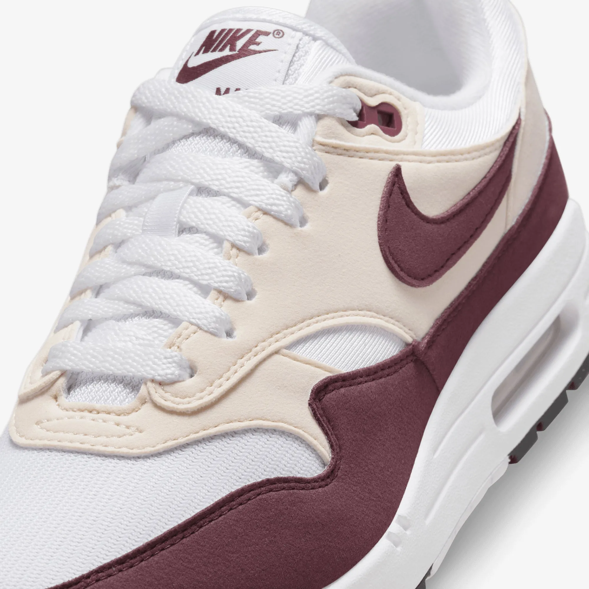 NIKE | WMN'S AIR MAX 1 { WHITE/NIGHT MAROON-PHANTOM-BLACK