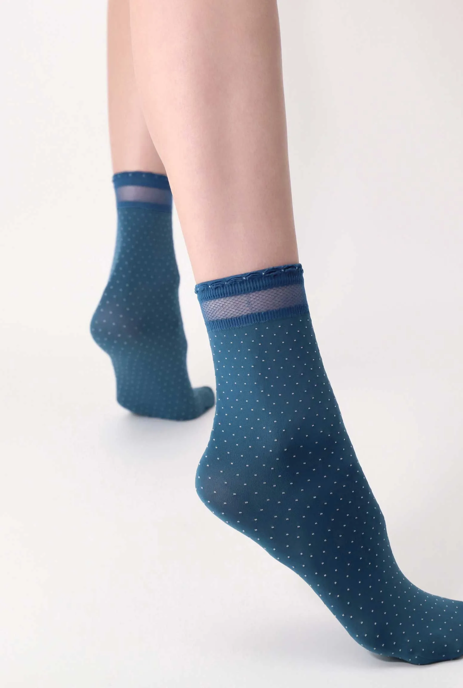 Oroblu Polka Dot Point Crew Socks