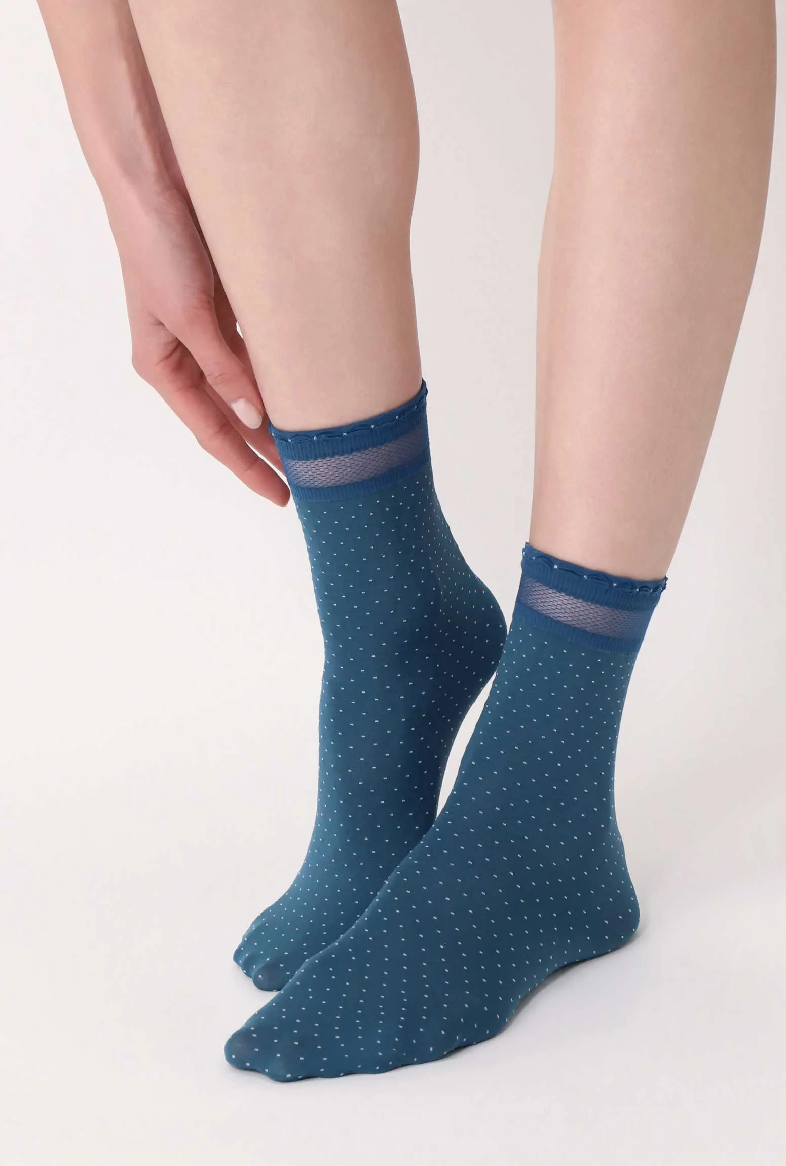 Oroblu Polka Dot Point Crew Socks